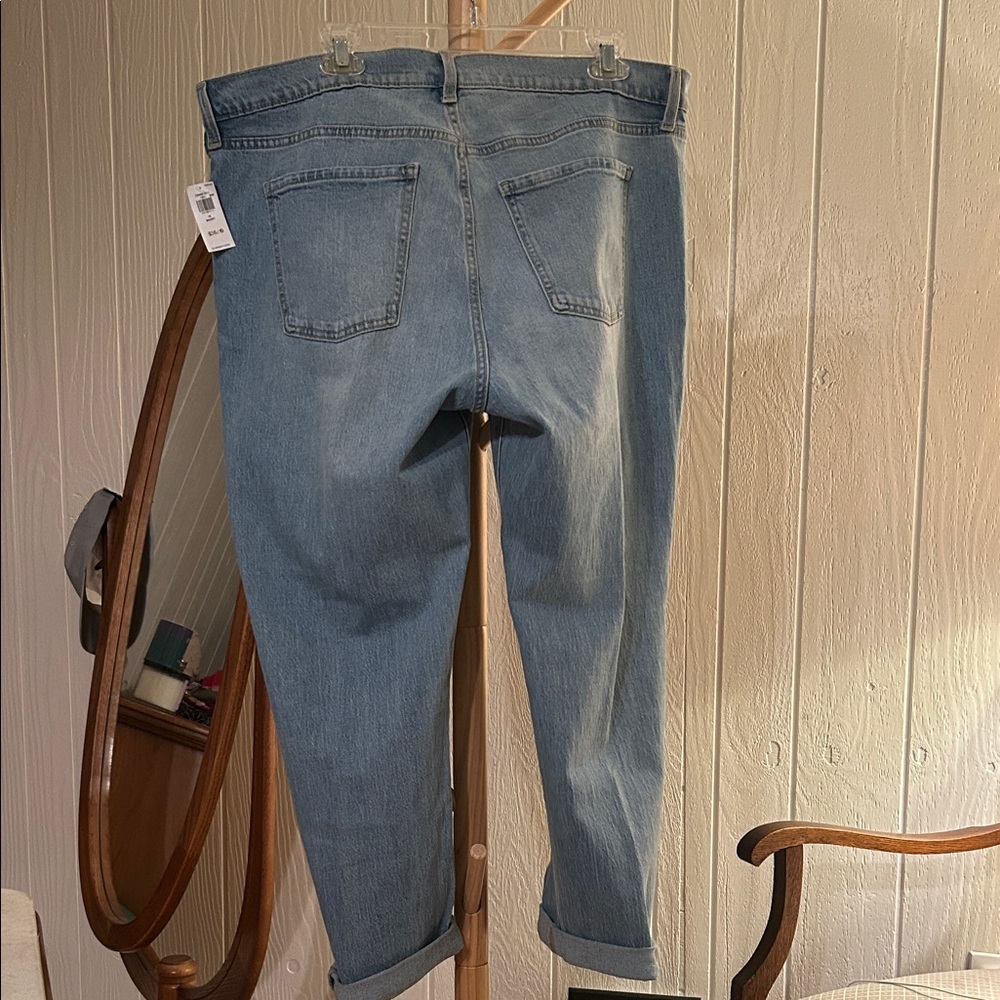 Old Navy Women's Light Blue Boyfriend Jeans - Picture 2 of 4